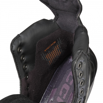 Preview: CCM TACKS XR Skate SR